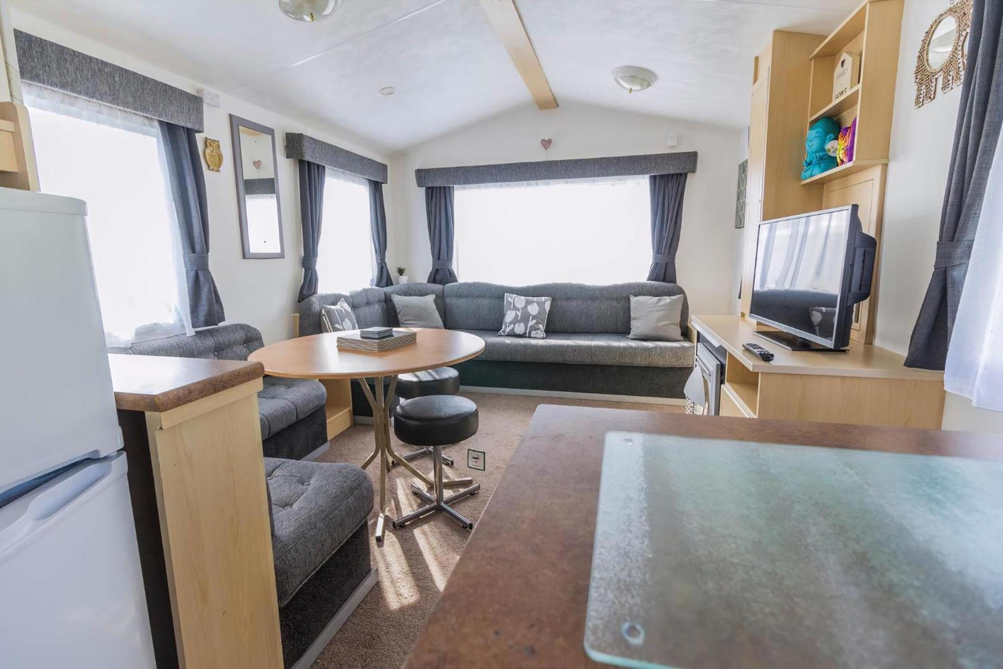 Great 8 Berth Caravan For Hire In Skegness Ref 33069F Екстер'єр фото