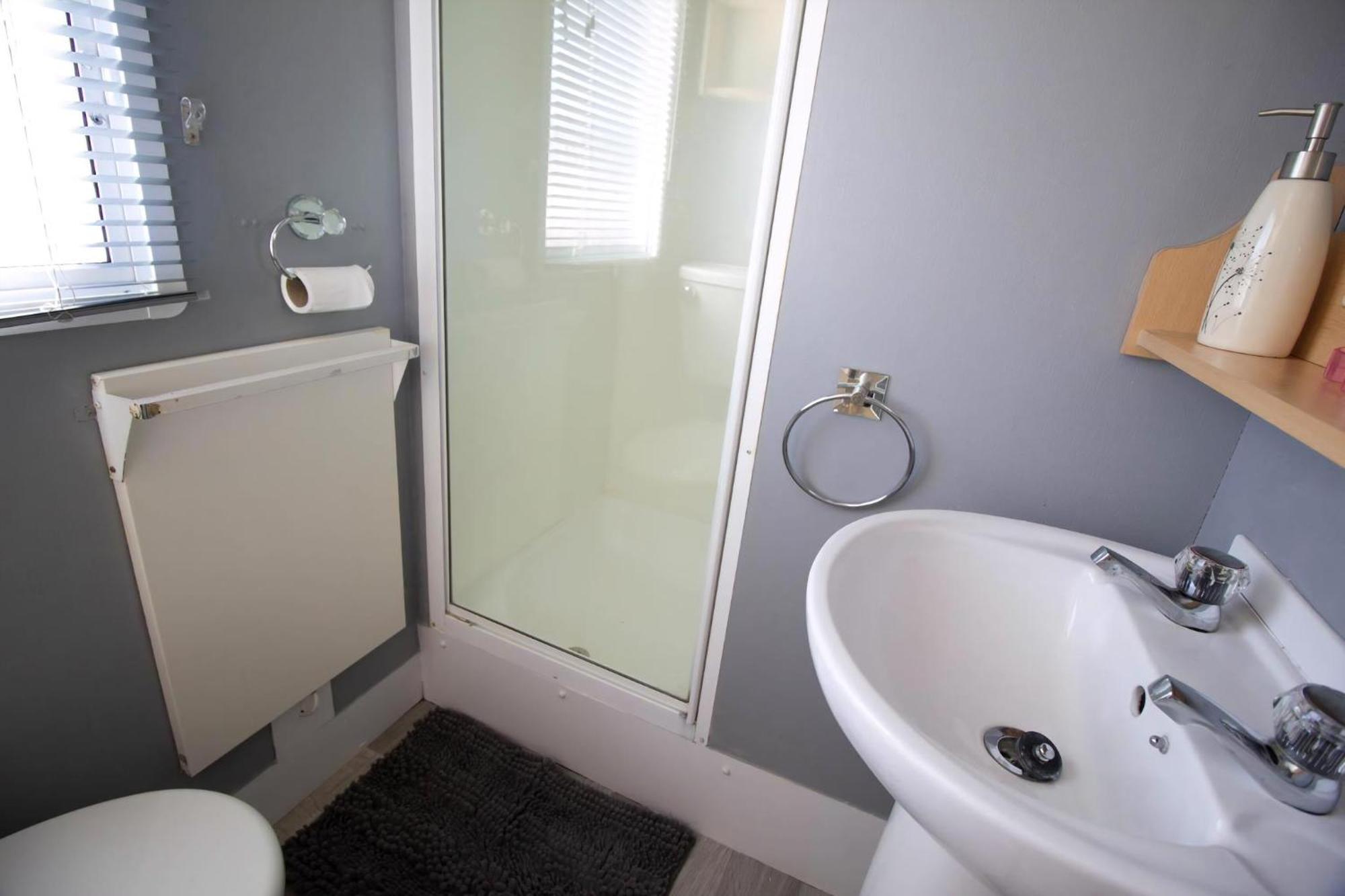 Great 8 Berth Caravan For Hire In Skegness Ref 33069F Екстер'єр фото